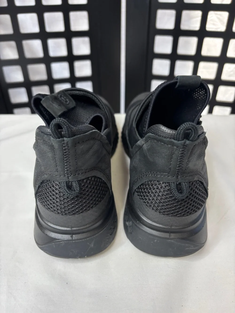 👇  🖤 ECCO Zipflex Sneakers Women's EU 38 US 7.5–8 Black Slip On Comfort 🖤 - Picture 5 of 13